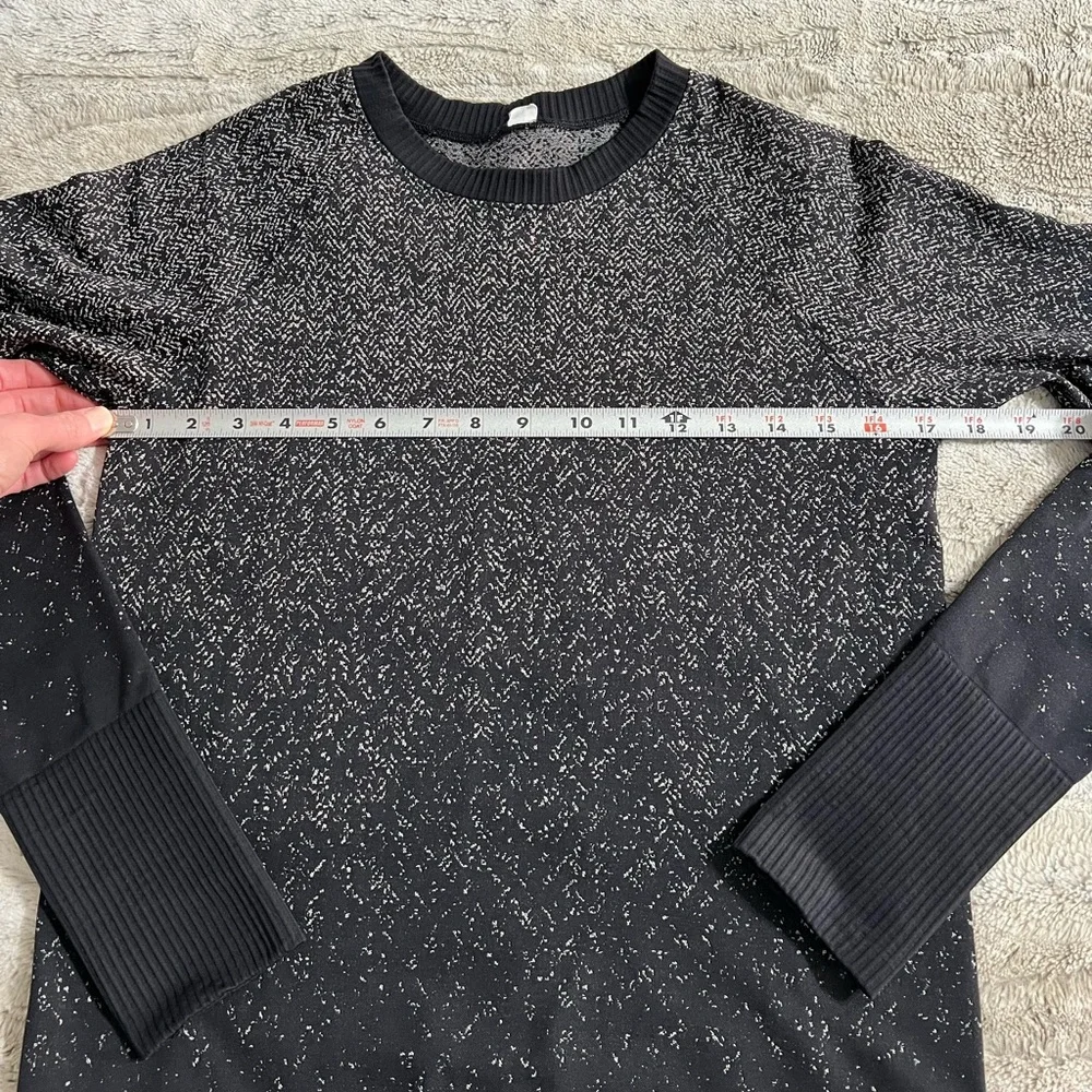 Lululemon Rest Less Pullover in Fade Black & White